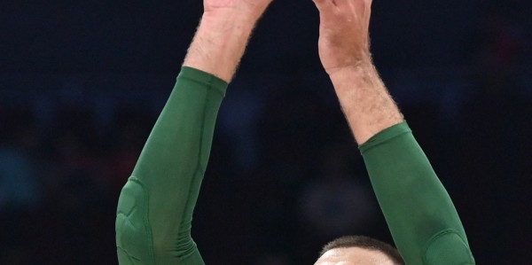 立陶宛热身赛109-105险胜拉脱维亚 瓦兰贡献16+4 波津空砍22+5+3