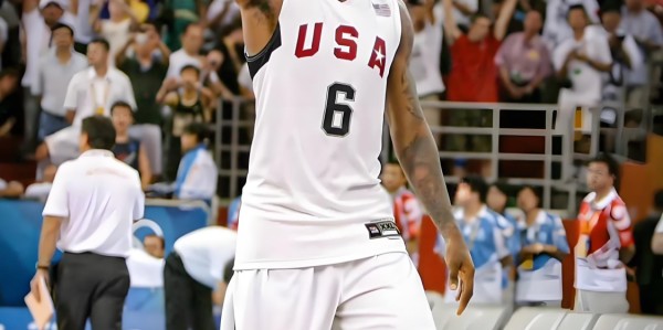 五星体育-詹姆斯还是现役球员却入选名人堂！除了保罗、再没人做到！